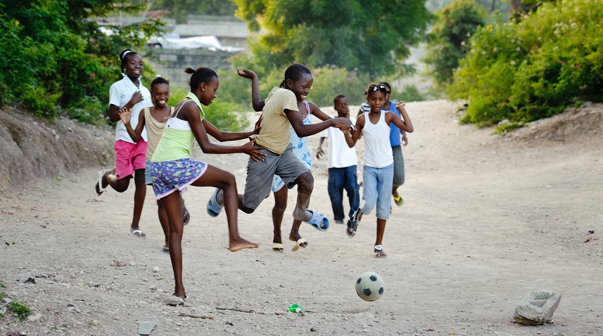 Lebensfreude bei haitianischen Jugendlichen