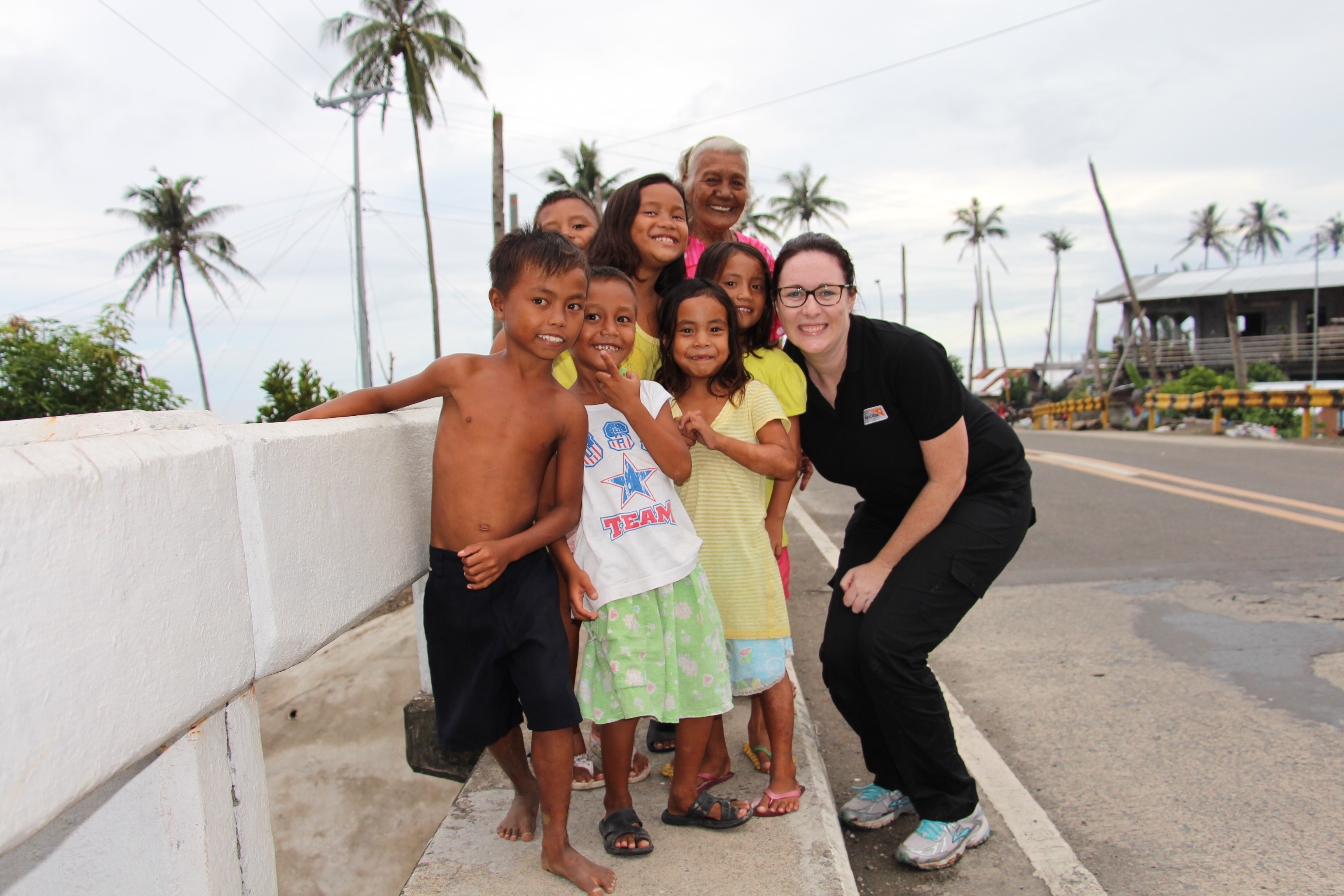 World Vision-Mitarbeitende Rhonda Hirst auf den Philippinen
