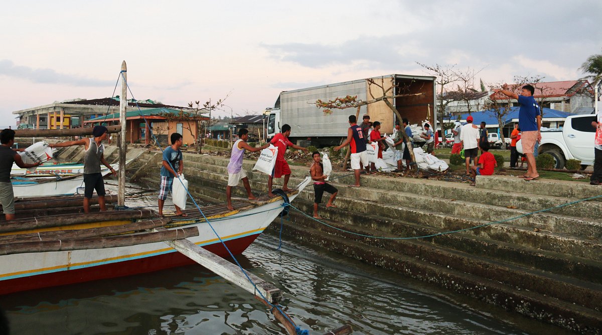 Nothilfe von World Vision auf philippinischer Insel