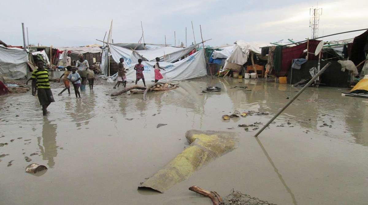 stinkender Morast nach dem Regen im Flüchtlingscamp Malakal