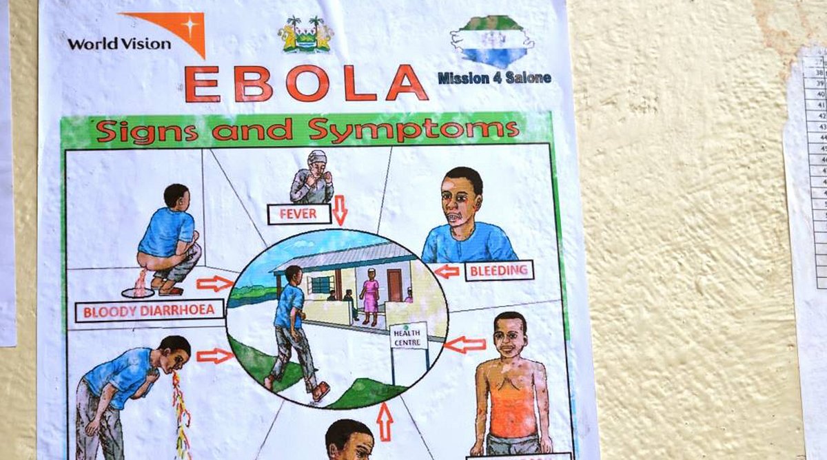 World Vision klärt die Bevölkerung mit Flugblättern über den Ebola-Virus auf