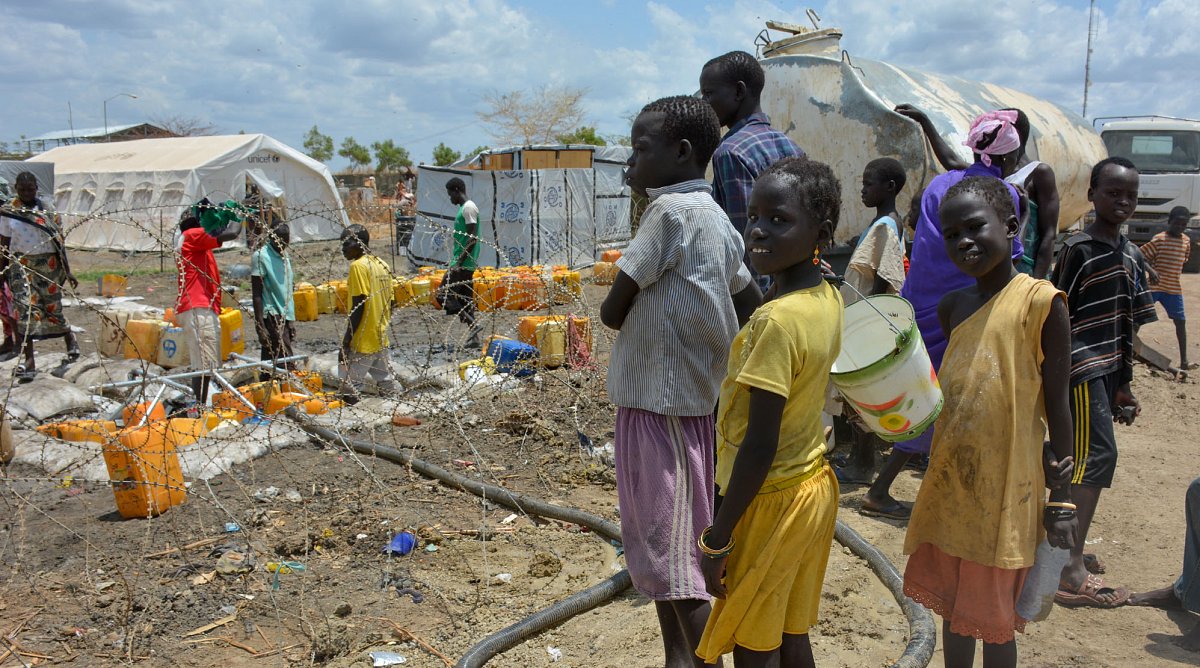 World Vision versorgt die Menschen im Camp mit Wasser und sanitären Anlagen