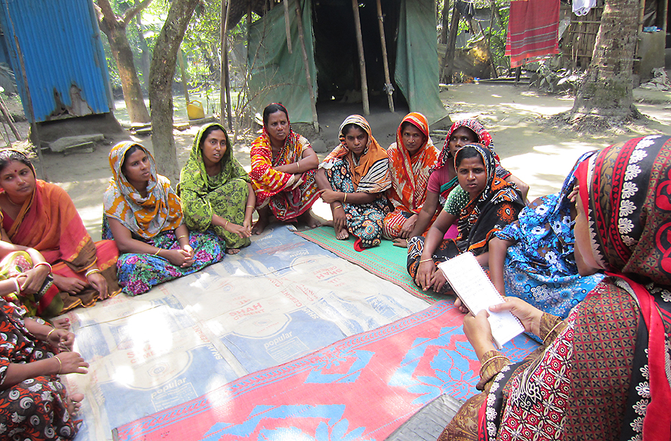 Mütter in Muktagacha, Bangladesch werden geschult