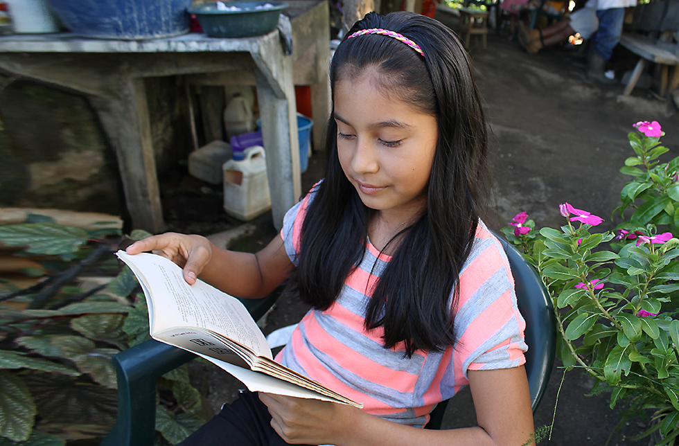 Kinder in Yali, Nicaragua haben Zugang  zu altersgerechten Büchern.
