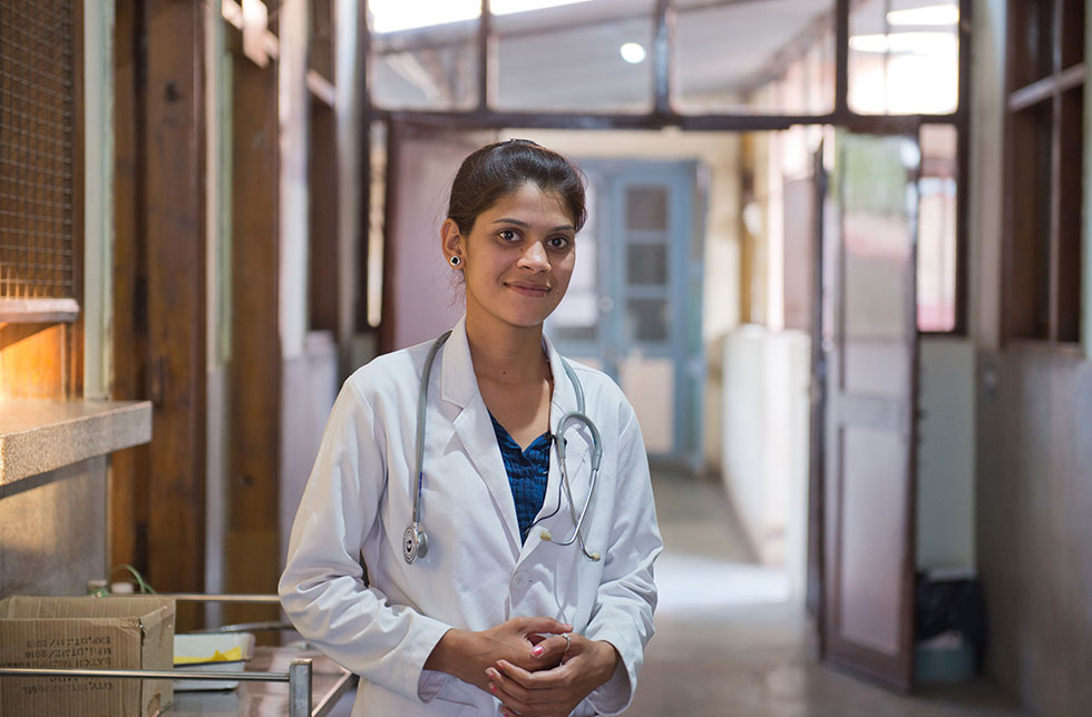 Für Vinita ist mit der Ausbildung zur Krankenschwester ein Traum in Erfüllung gegangen.