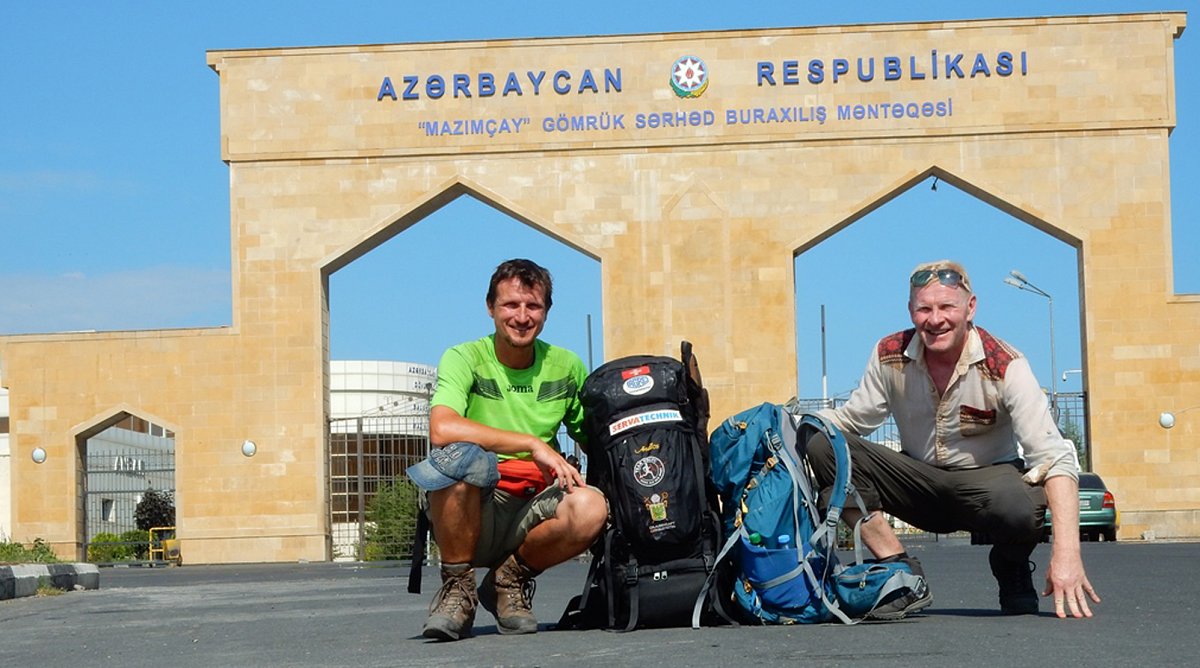 Simon Niggli und Christoph Obmascher an der Grenze zu Aserbaidschan