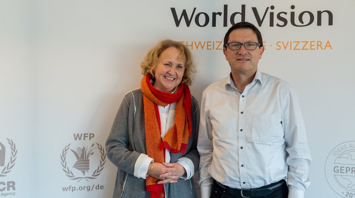 Bettina Luescher, Kommunikationschefin des Welternährungsprogramms (WFP), und Martin Suhr, Leiter Internationale Programme von World Vision Schweiz