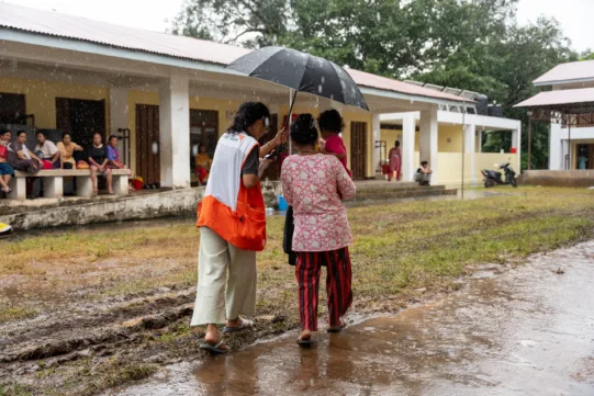 Un mois après les crues soudaines au Népal : 22 000 enfants touchés par leurs conséquences